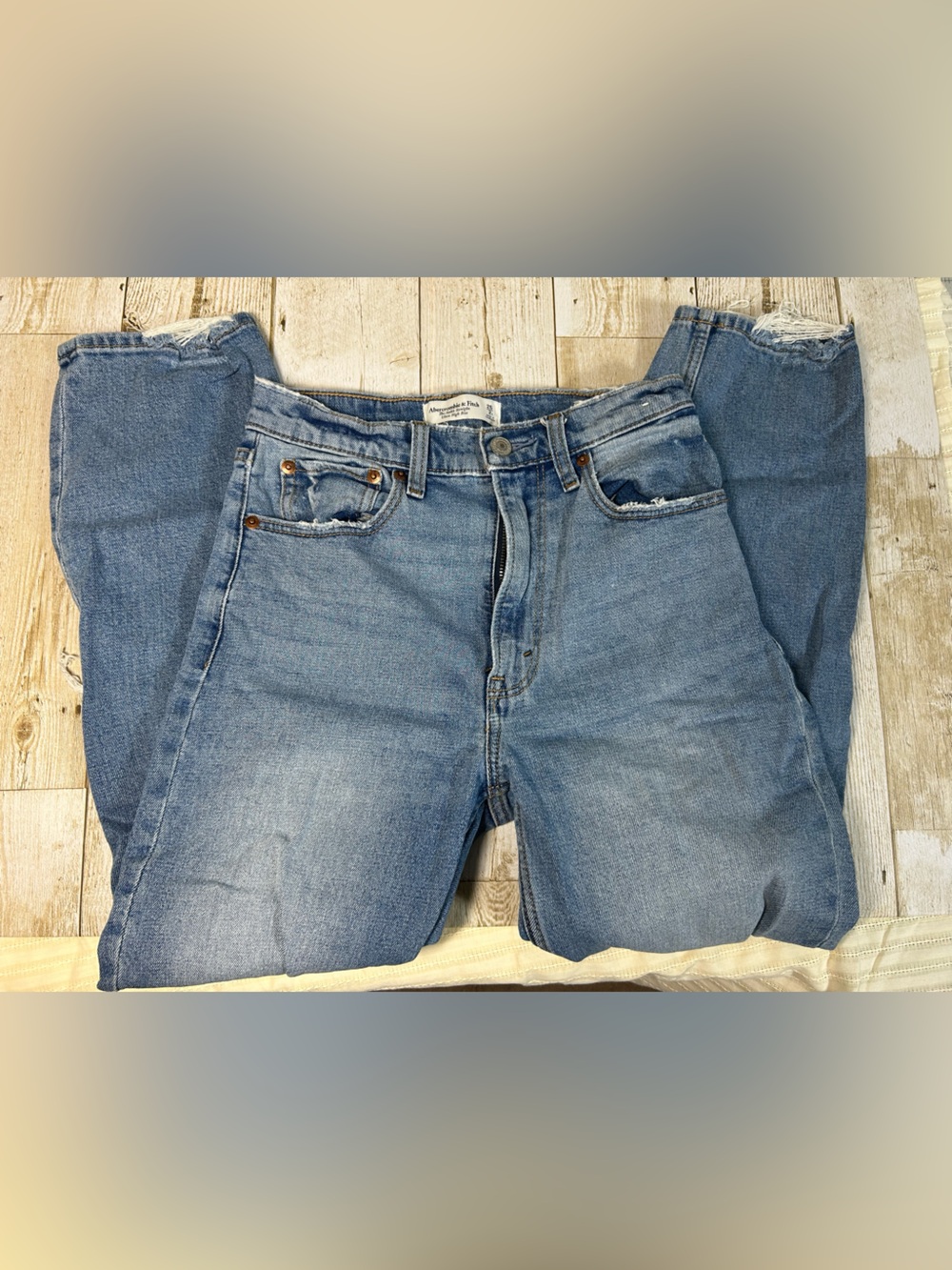 Abercrombie & Fitch Classic High-Rise Women's Blue Jeans with Ripped Knees